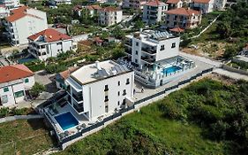 Villa 21 B